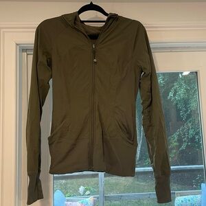 Green Lululemon jacket with zipper size 6